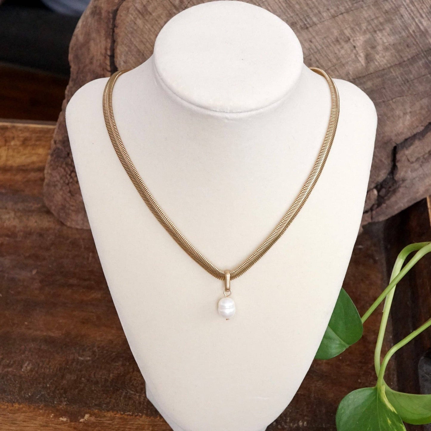 Classic Herringbone Necklace with a Freshwater Pearl