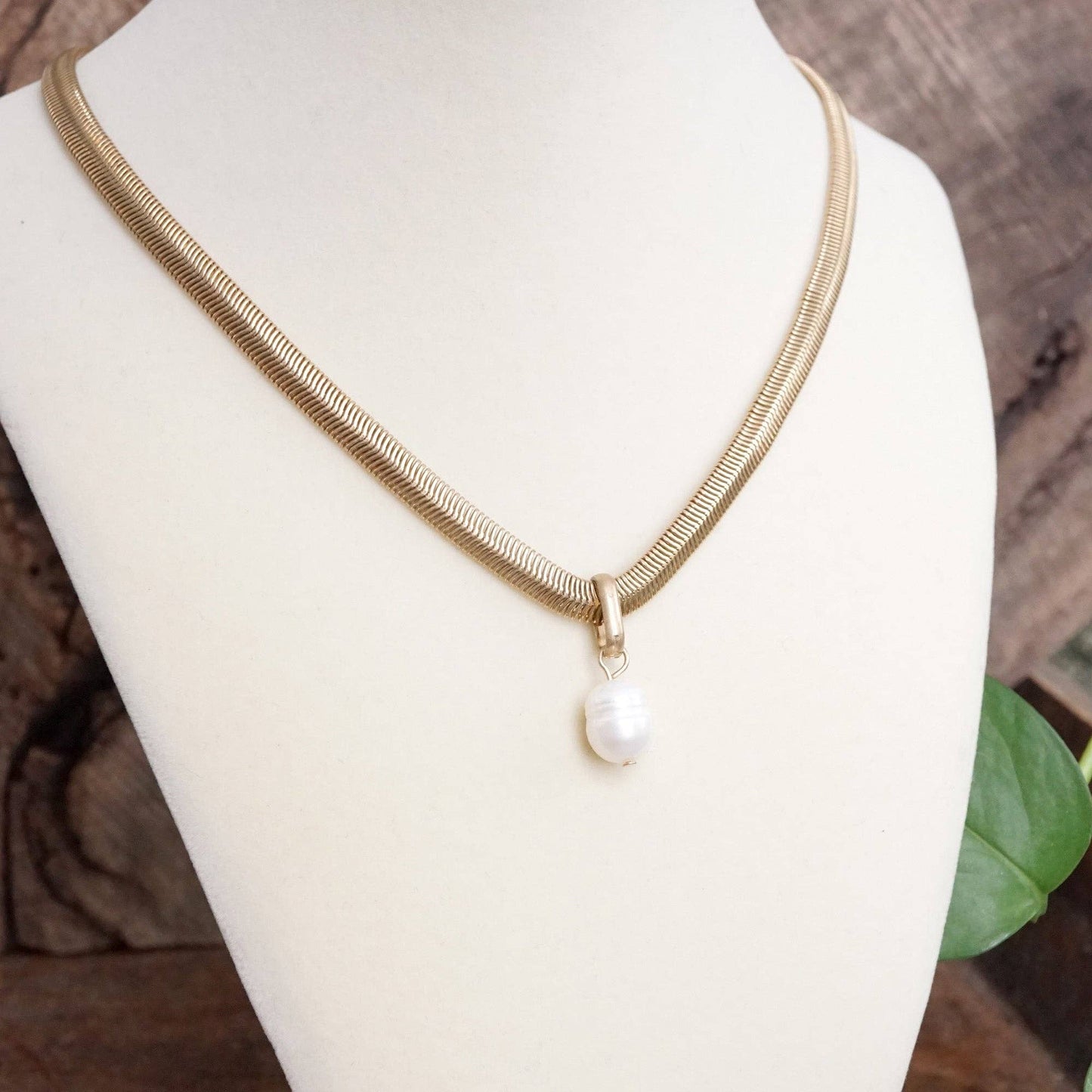 Classic Herringbone Necklace with a Freshwater Pearl
