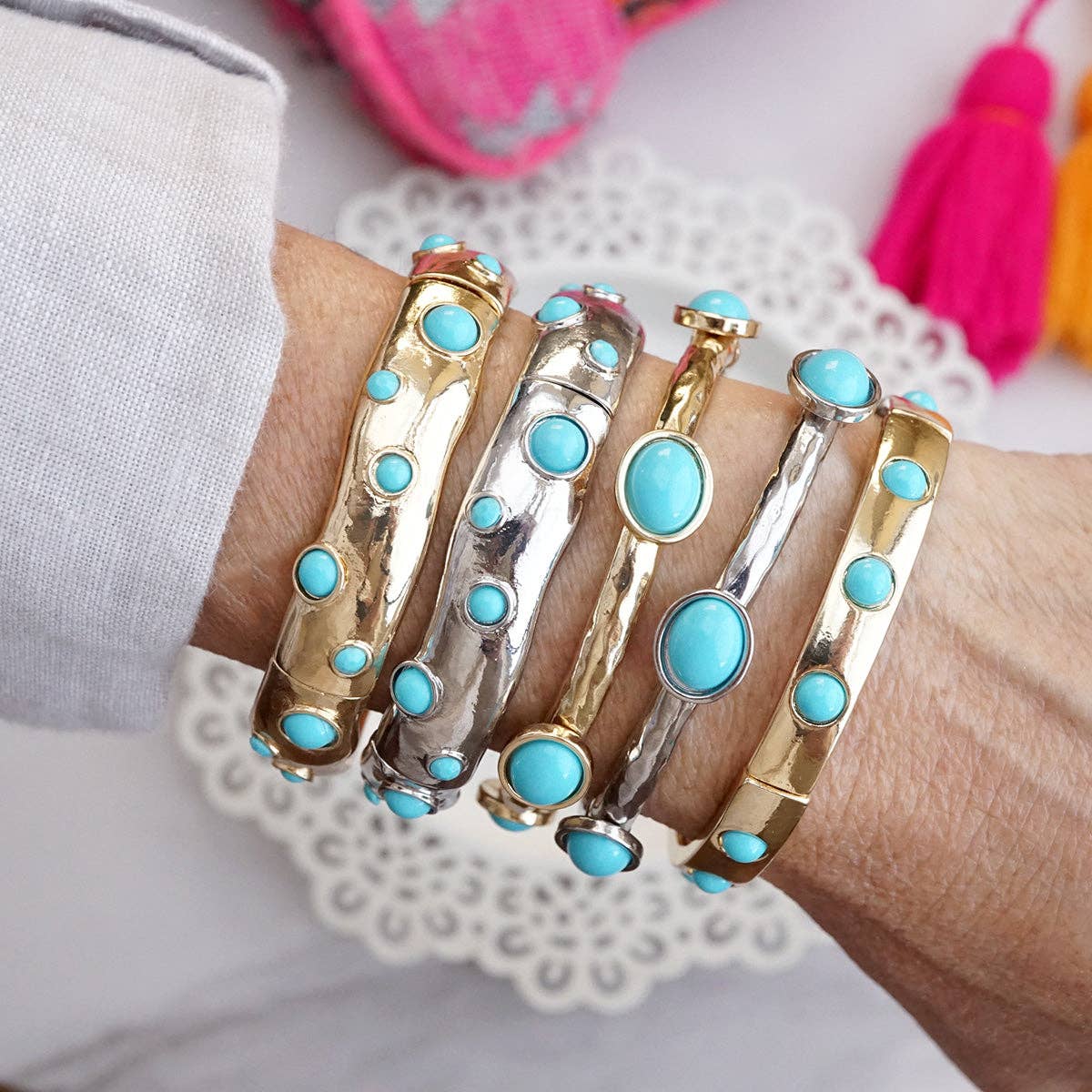 Desert Dew – Turquoise Cabochon Stretch Bangle