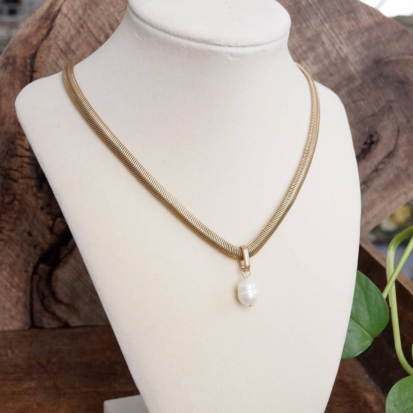 Classic Herringbone Necklace with a Freshwater Pearl
