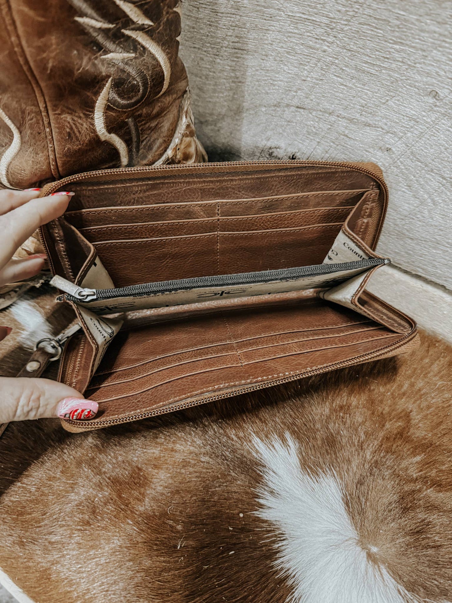 Checkered Cowhide Womens Wallet Wristlet Trendy: Brown