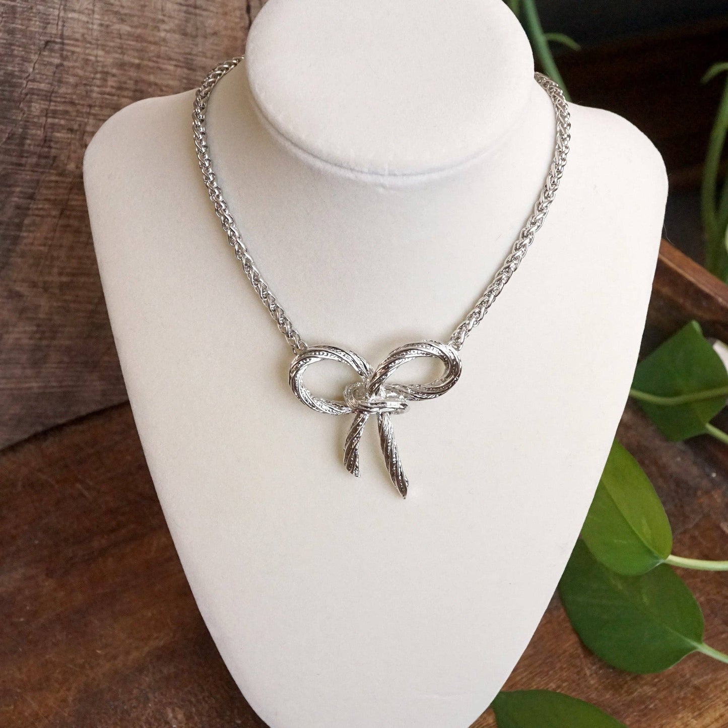 Large Gold Rope Textured Bow Pendant Necklace