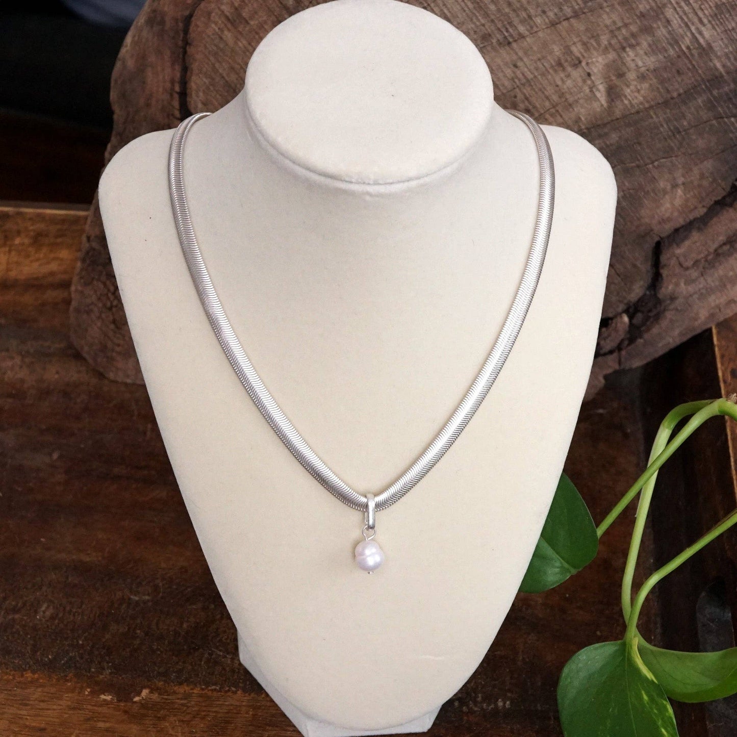 Classic Herringbone Necklace with a Freshwater Pearl