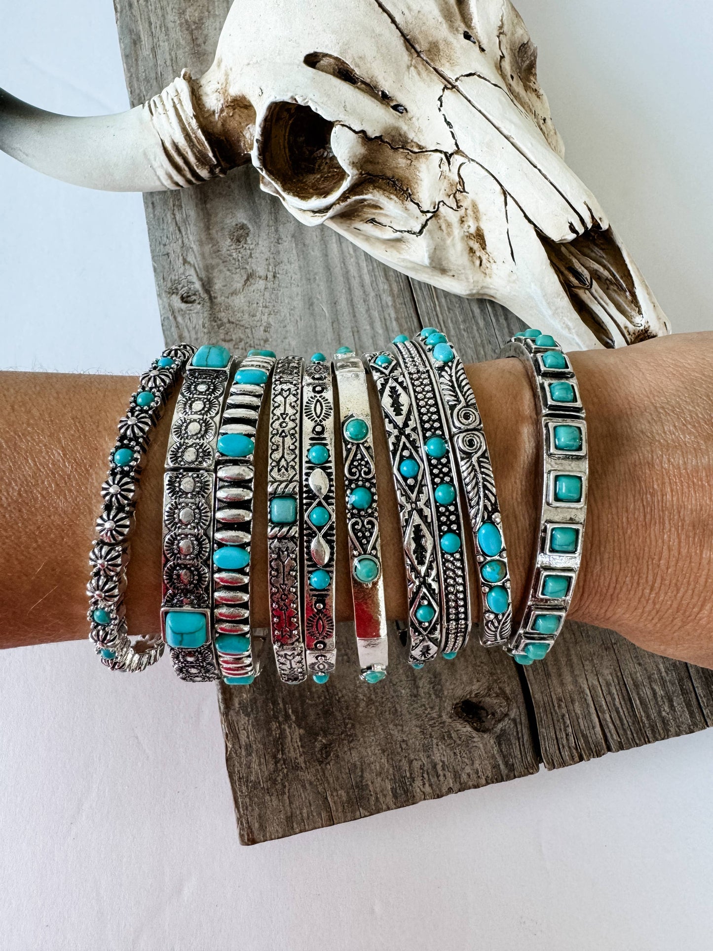 Western Turquoise Stone Stretch Bracelet