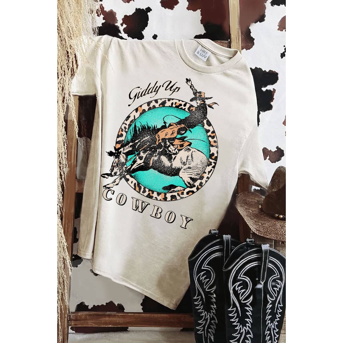 GIDDY UP COWBOY MINERAL GRAPHIC TEE