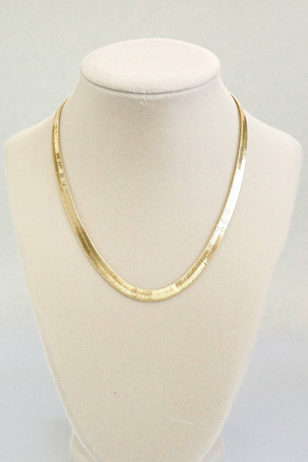Shiny Herringbone chain necklace