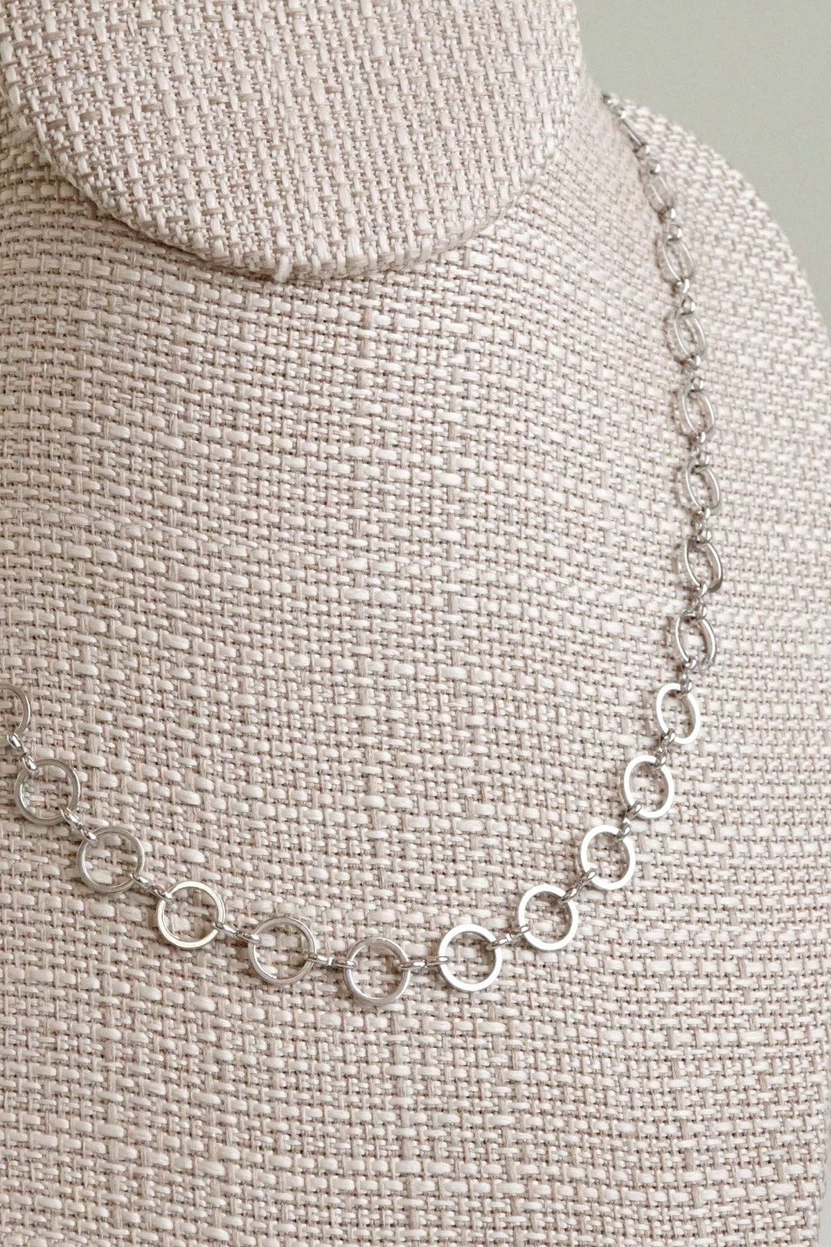 Small circle hoop links dainty chain necklace
