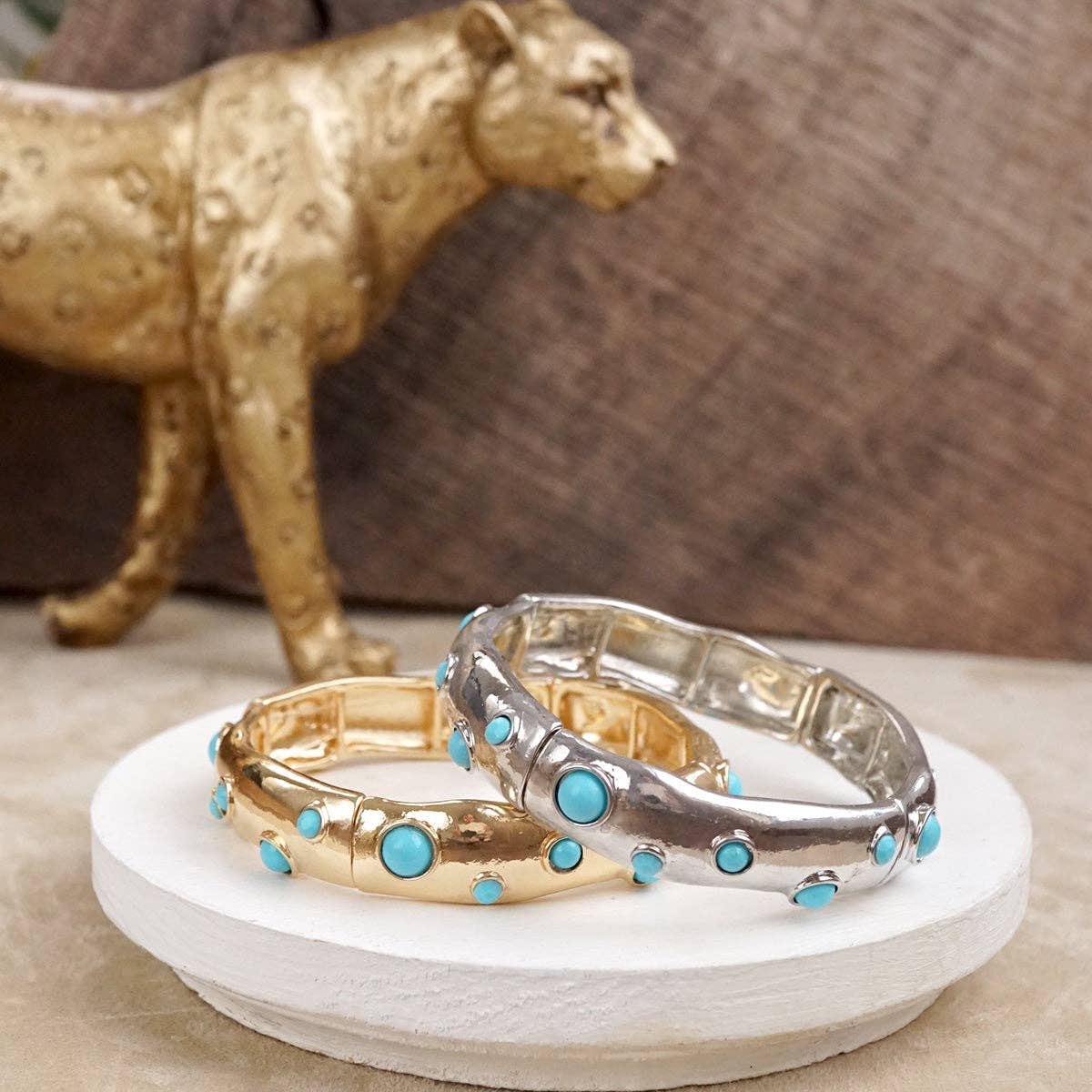 Desert Dew – Turquoise Cabochon Stretch Bangle
