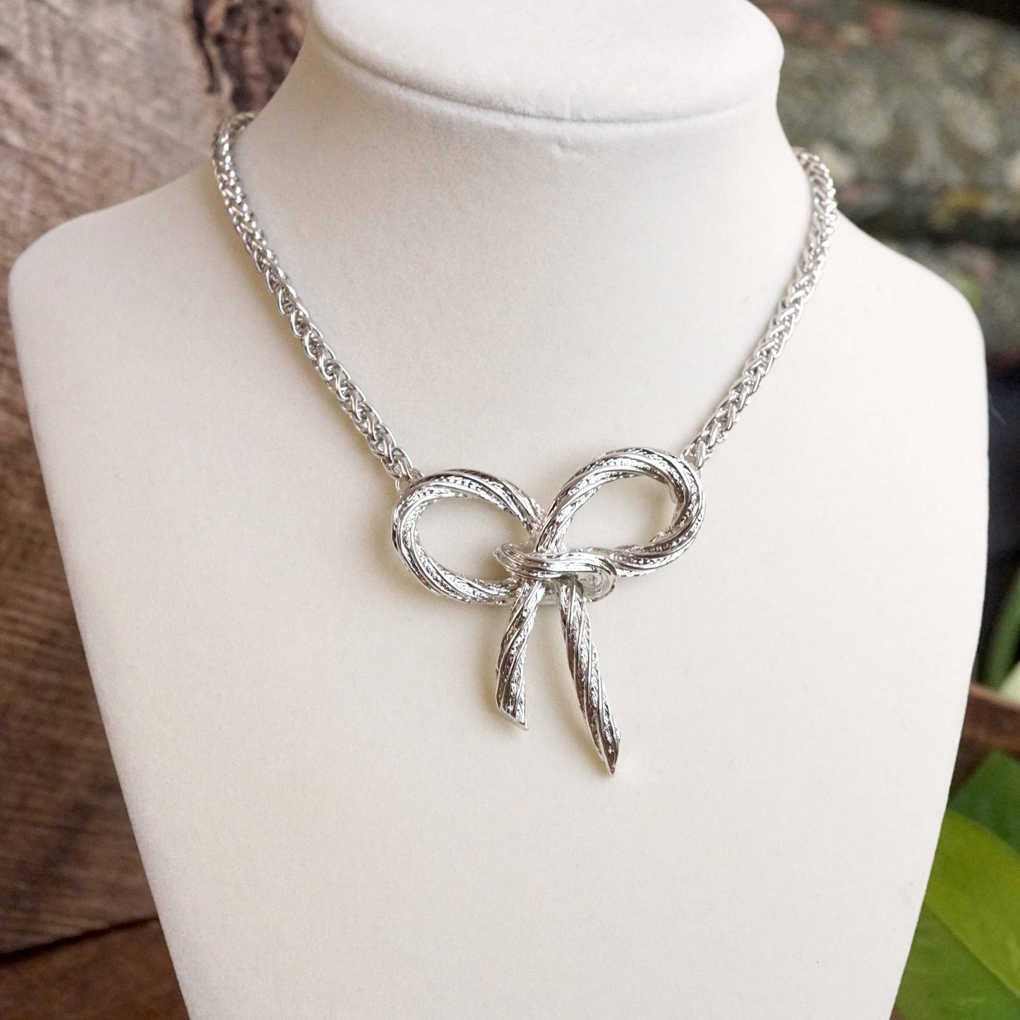 Large Gold Rope Textured Bow Pendant Necklace