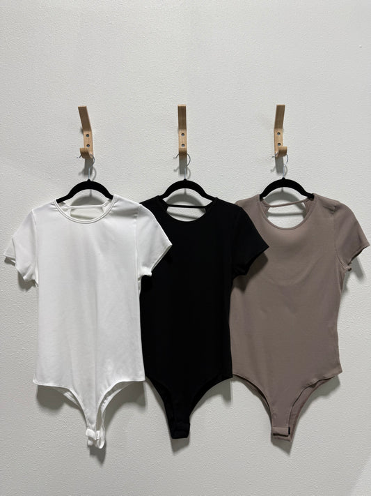 W&M scoop-neck ribbed bodysuit