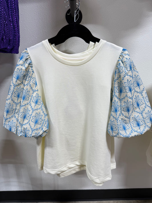 umgee white and blue floral top