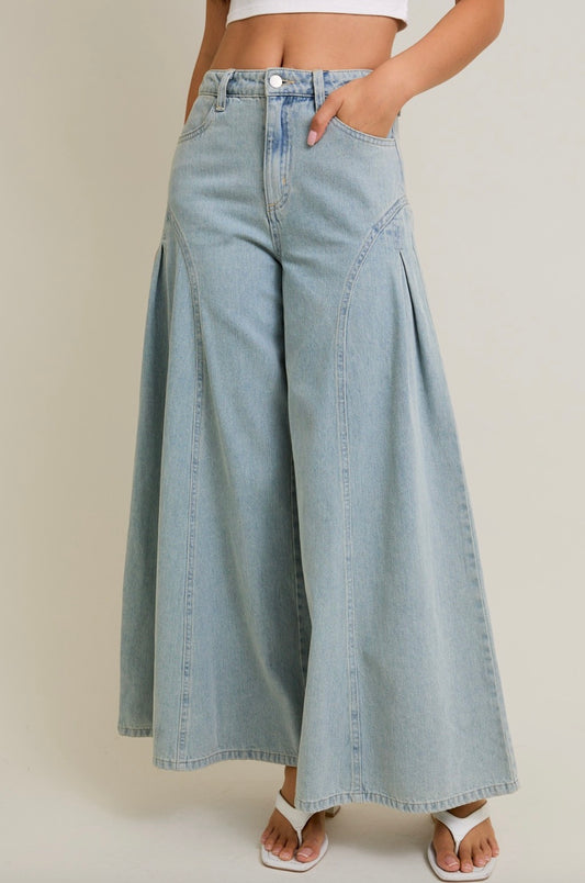 le lis pleat detail flare pants