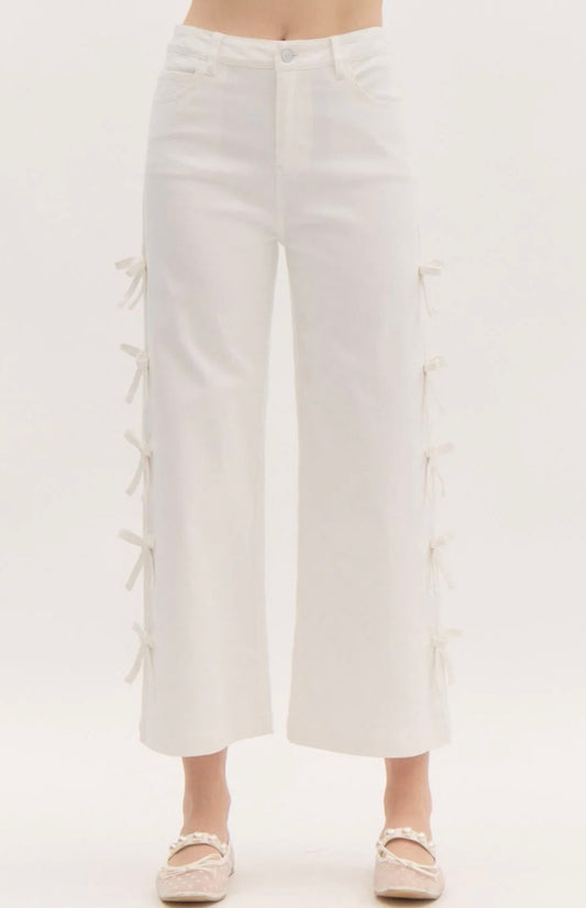 entro white bow jeans