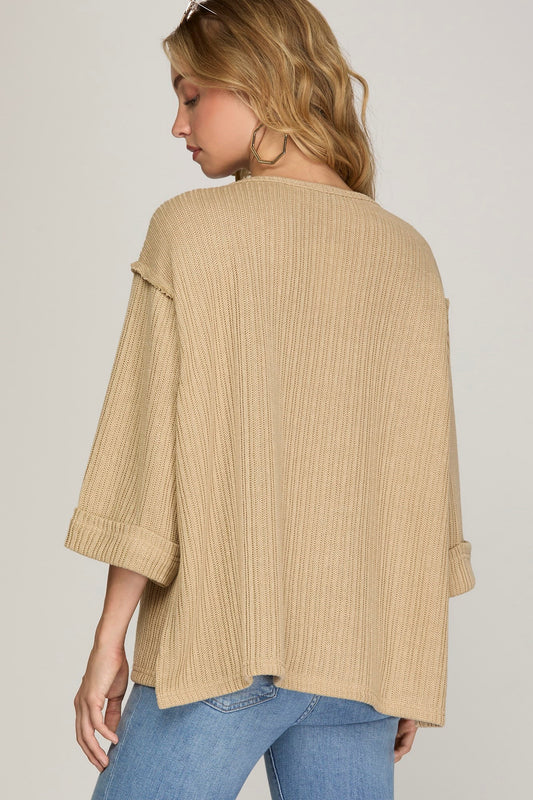 KNIT TOP